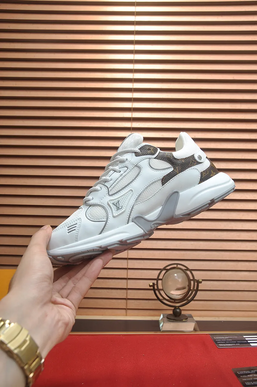 Men's men's shoes 💰640💶[LOUIS VUITTON] (couples 💑 style) new original order 🍀LV Louis Vuitton * - top version of LV classic trendy shoes! Made of imported original fabrics, mesh lining, and original wear-resistant rubber foam outsole! High quality products! Size (Female 35-39) (Male 39-44)